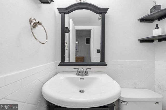 12635 OAKWOOD DR, Woodbridge, VA 22192
