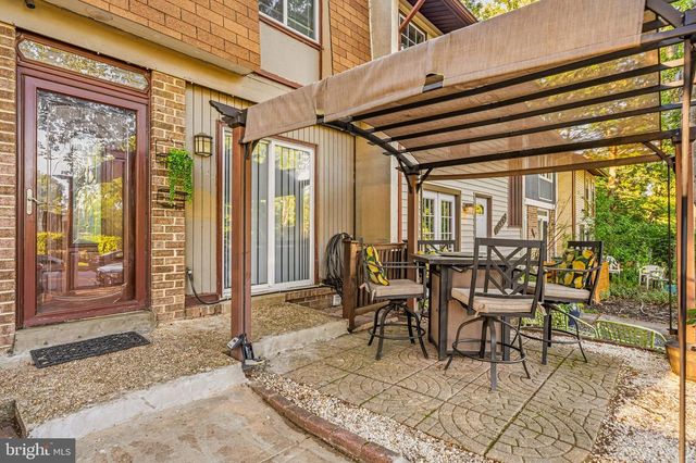 12635 OAKWOOD DR, Woodbridge, VA 22192