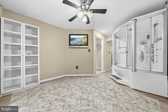 12635 OAKWOOD DR, Woodbridge, VA 22192