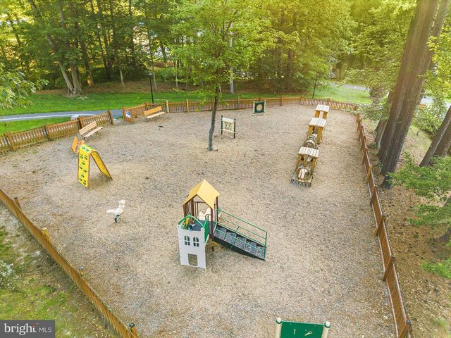 12635 OAKWOOD DR, Woodbridge, VA 22192