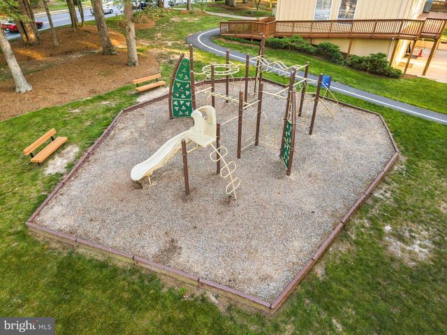 12635 OAKWOOD DR, Woodbridge, VA 22192