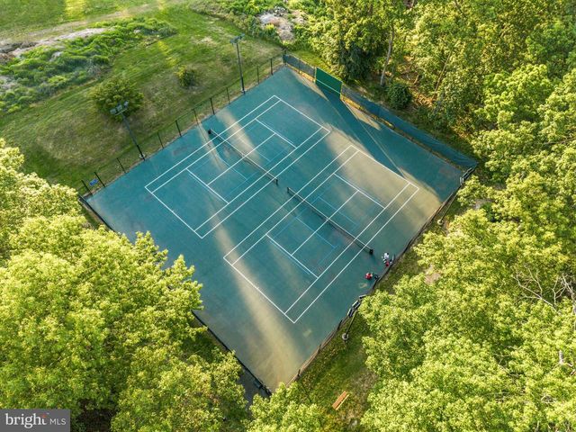 12635 OAKWOOD DR, Woodbridge, VA 22192