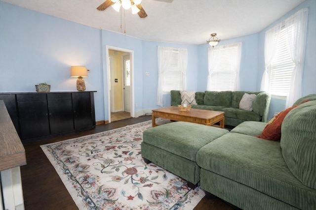 5 Crosby St, Webster, MA 01570