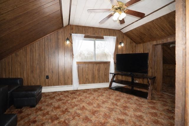 5 Crosby St, Webster, MA 01570