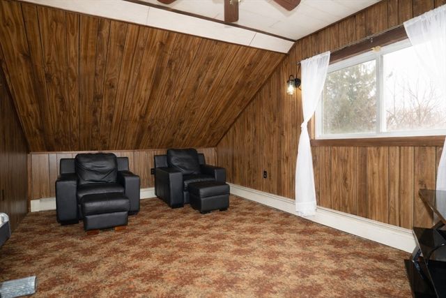 5 Crosby St, Webster, MA 01570