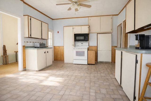 5 Crosby St, Webster, MA 01570