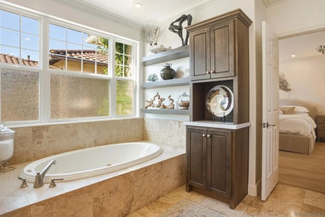 388 Bonair St, San Diego, CA 92037