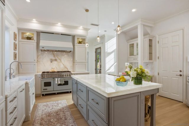 388 Bonair St, San Diego, CA 92037