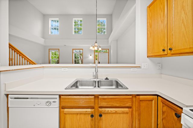 15399 Foliage Avenue 1204, Apple Valley, MN 55124
