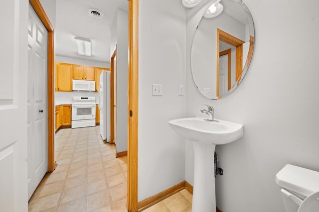 15399 Foliage Avenue 1204, Apple Valley, MN 55124