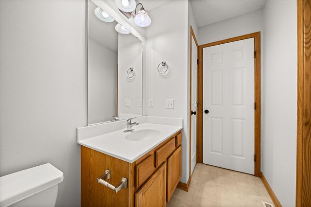 15399 Foliage Avenue 1204, Apple Valley, MN 55124