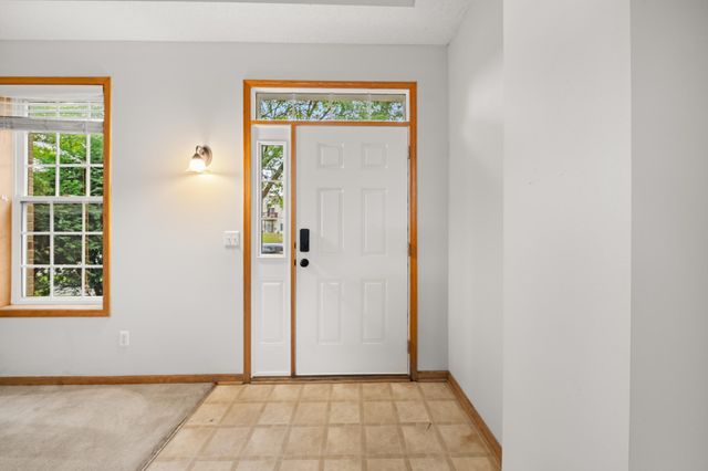 15399 Foliage Avenue 1204, Apple Valley, MN 55124