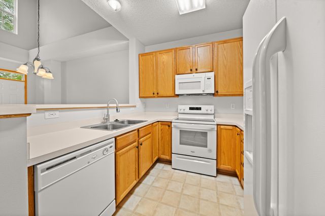 15399 Foliage Avenue 1204, Apple Valley, MN 55124