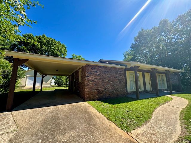 1202 28th Street, Phenix City, AL 36867