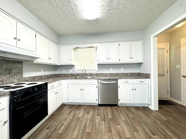 1202 28th Street, Phenix City, AL 36867