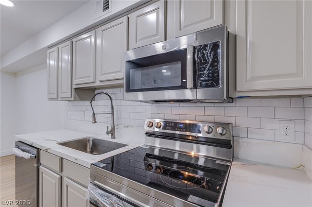 2451 North Rainbow Boulevard 2065, Las Vegas, NV 89108