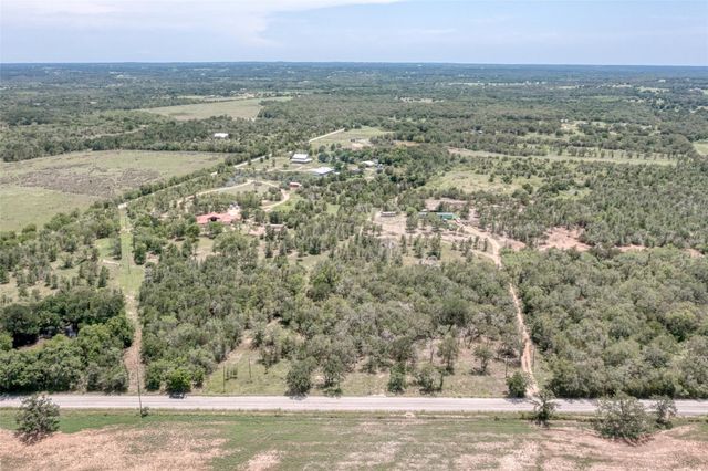 279 Earl Callahan RD A, Cedar Creek, TX 78612