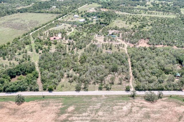 279 Earl Callahan RD A, Cedar Creek, TX 78612