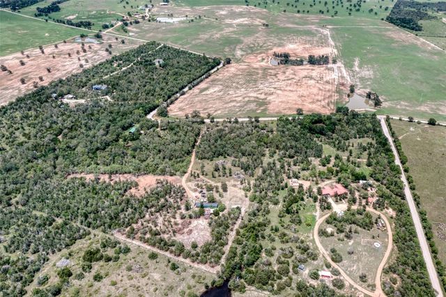 279 Earl Callahan RD A, Cedar Creek, TX 78612