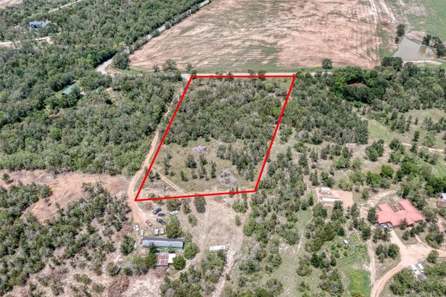 279 Earl Callahan RD A, Cedar Creek, TX 78612