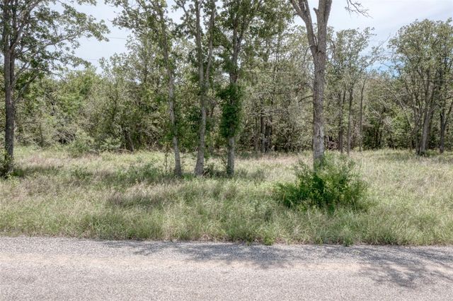 279 Earl Callahan RD A, Cedar Creek, TX 78612