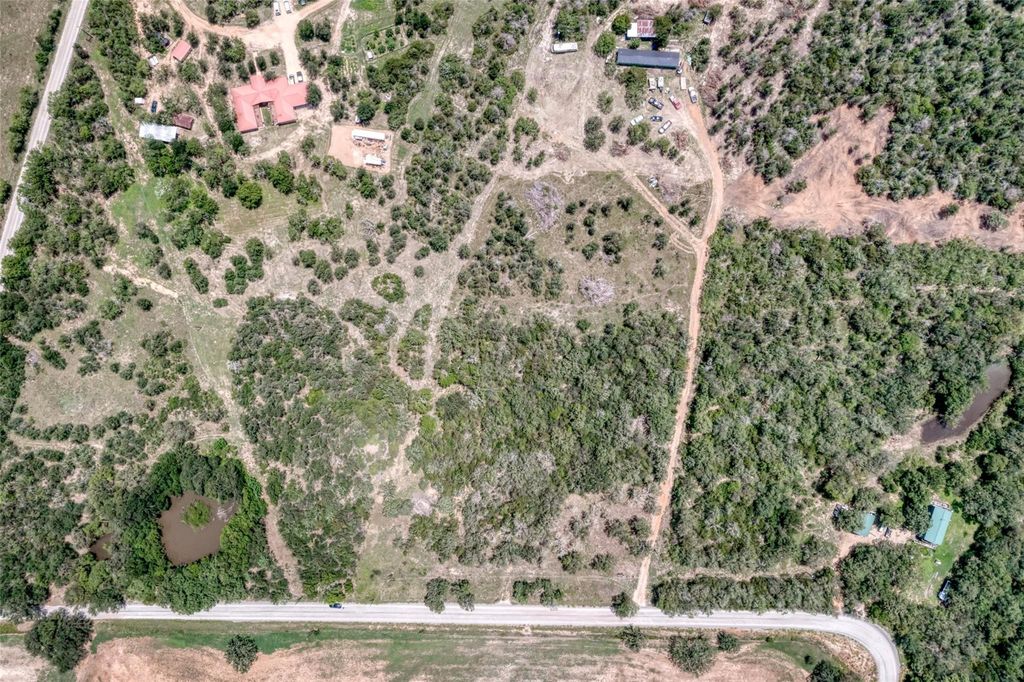 279 Earl Callahan RD A, Cedar Creek, TX 78612