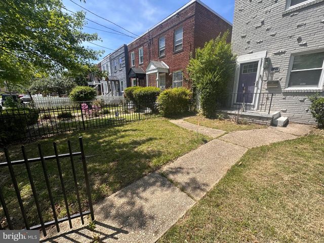 128 35TH ST NE, Washington, DC 20019