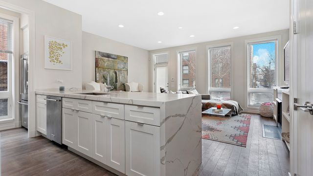 2812 N Mildred Avenue 1E, Chicago, IL 60657