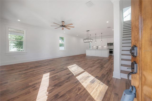 810 E FRIERSON AVENUE, Tampa, FL 33603