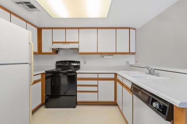 32505 Candlewood Drive 22, Cathedral City, CA 92234