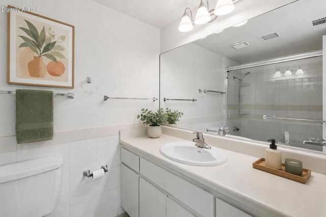32505 Candlewood Drive 22, Cathedral City, CA 92234