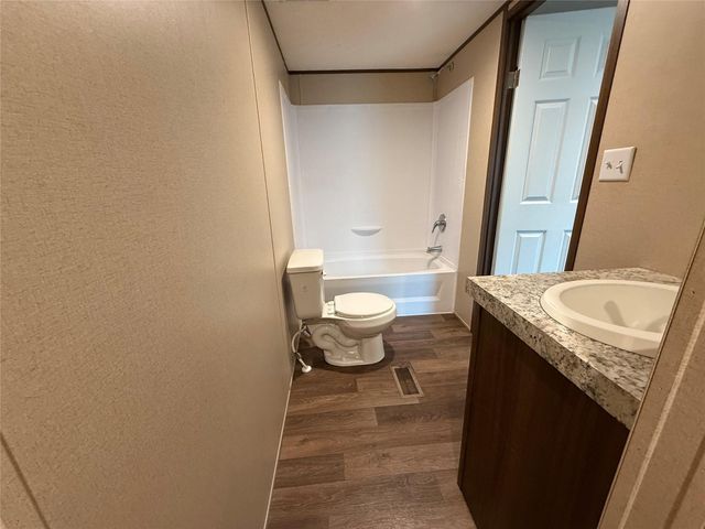 20470 Vick Drive 20440, New Caney, TX 77357