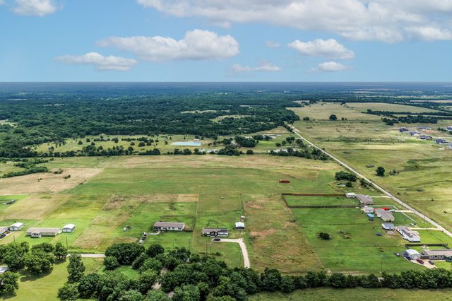 2871 County Road 1076, Celeste, TX 75423