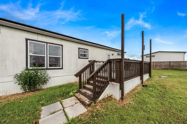 2871 County Road 1076, Celeste, TX 75423