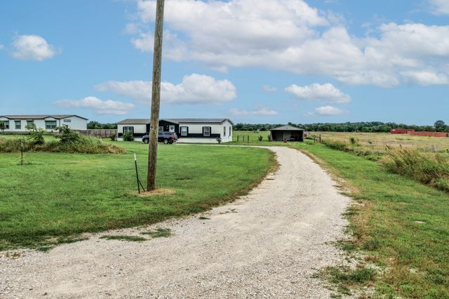 2871 County Road 1076, Celeste, TX 75423