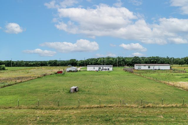 2871 County Road 1076, Celeste, TX 75423