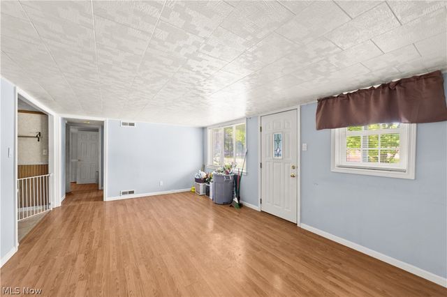 41511 Hazelwood Street, Elyria, OH 44035