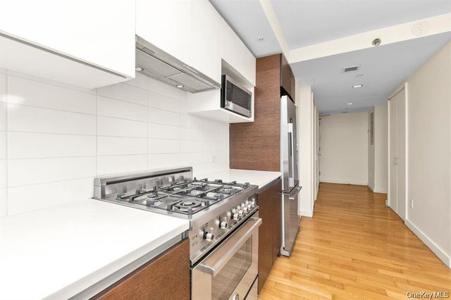 39-16 Prince Street 8, Flushing, NY 11354