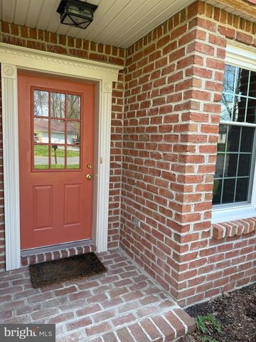 195 E YELLOWBREECHES RD, Carlisle, PA 17015