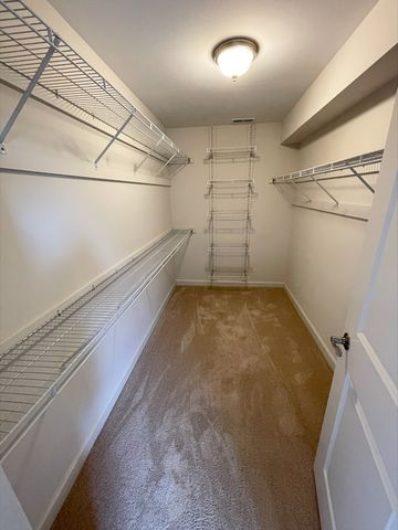 1655 Lake Cook Road 343, Highland Park, IL 60035