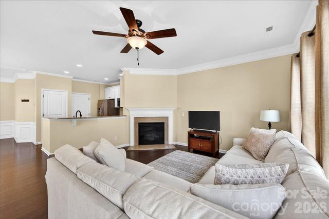 6453 Silver Star Lane, Charlotte, NC 28210