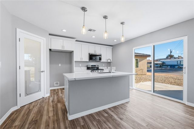 1806 Rollando Drive, Bullhead City, AZ 86442