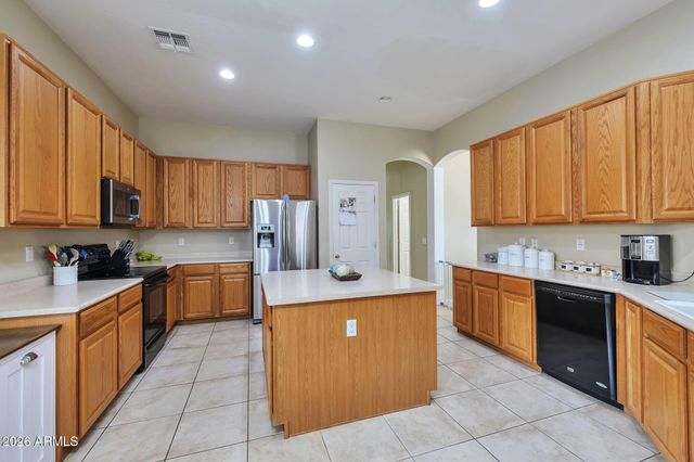 8807 W CAROLE Lane, Glendale, AZ 85305