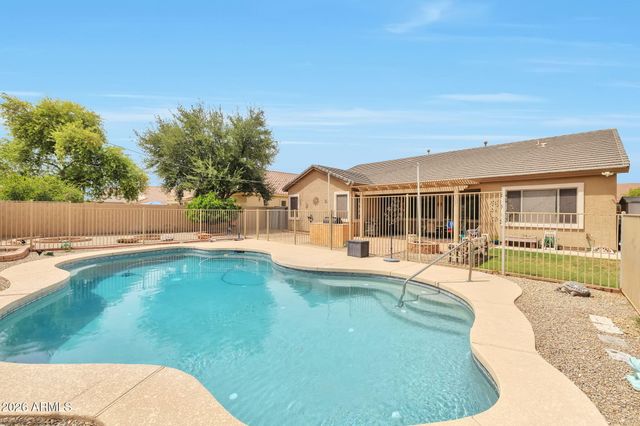 8807 W CAROLE Lane, Glendale, AZ 85305