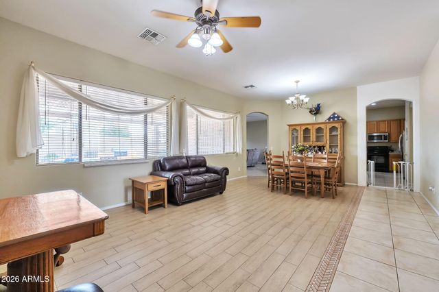 8807 W CAROLE Lane, Glendale, AZ 85305