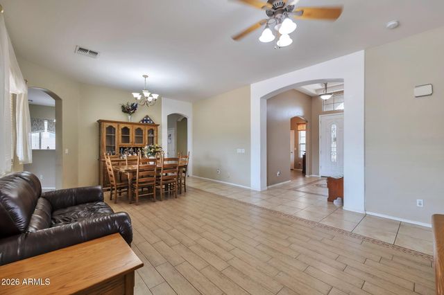 8807 W CAROLE Lane, Glendale, AZ 85305