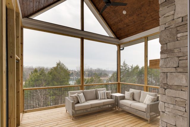 86 Simmons Cir, Winchester, TN 37398