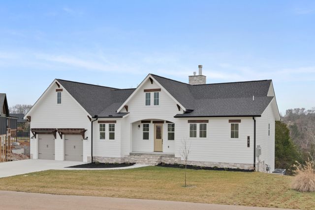 86 Simmons Cir, Winchester, TN 37398