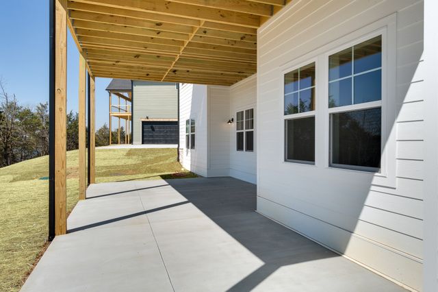 86 Simmons Cir, Winchester, TN 37398