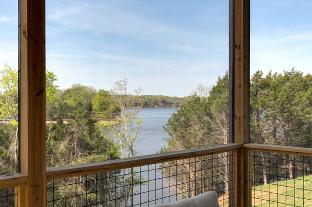 86 Simmons Cir, Winchester, TN 37398